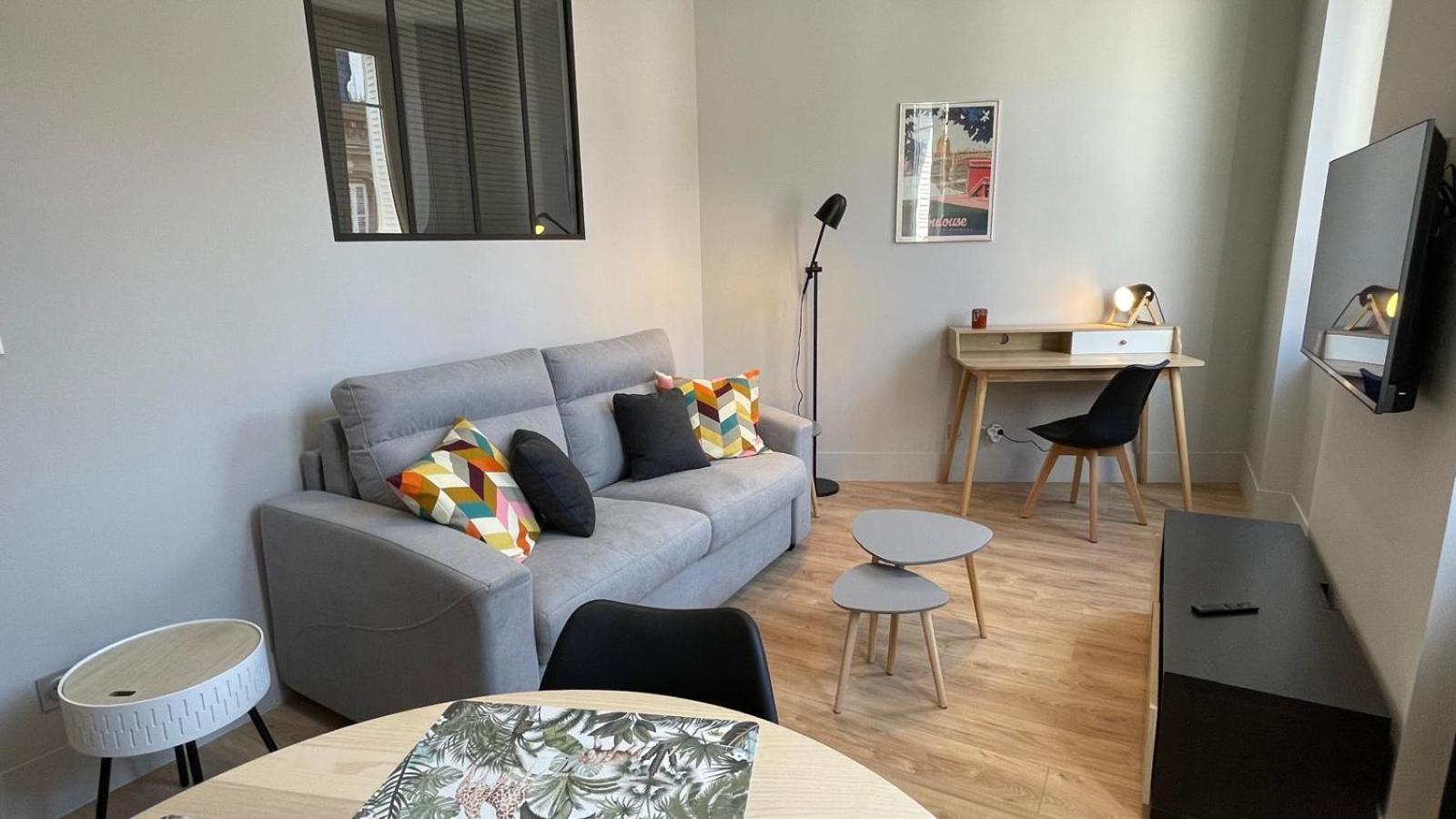 Sublime T2, Entierement Renove Apartment